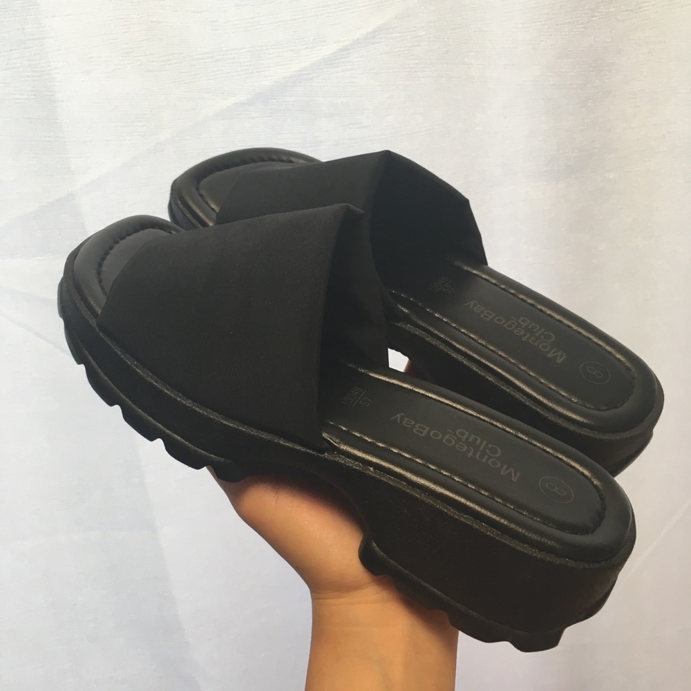 90s CHUNKY BLACK SLIDES/SANDALS